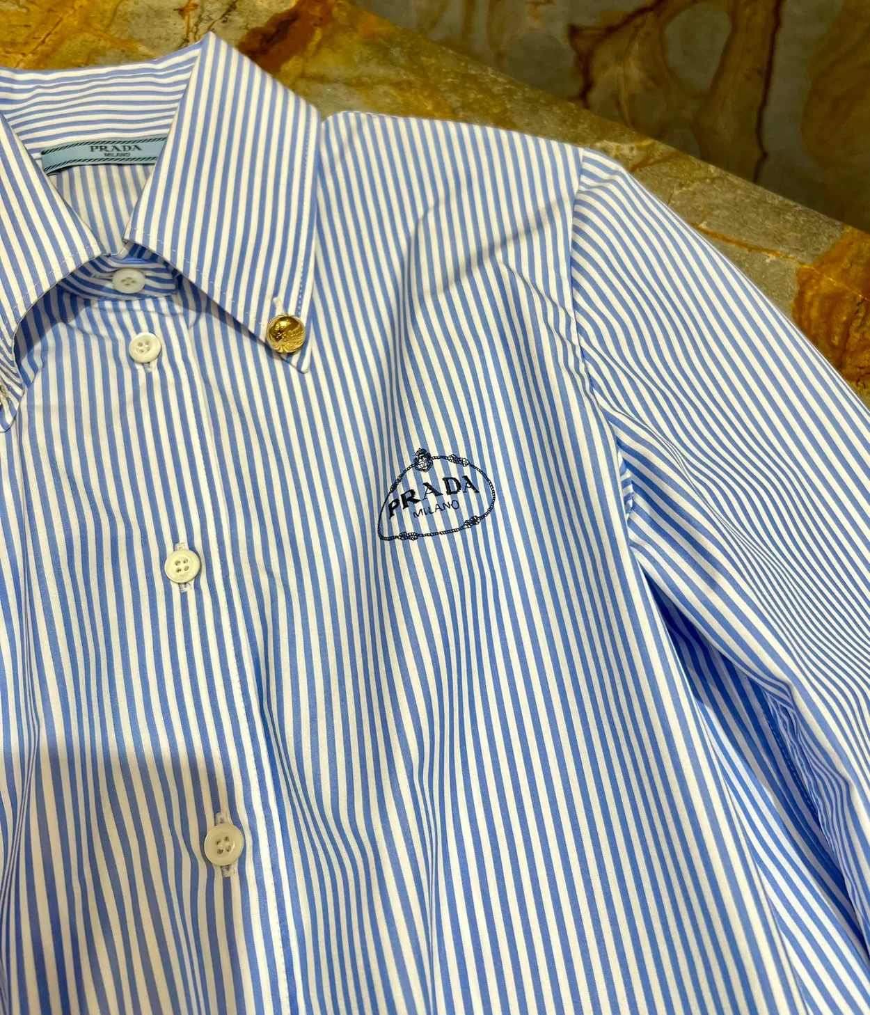 프라다 버튼업 스트라이프 셔츠