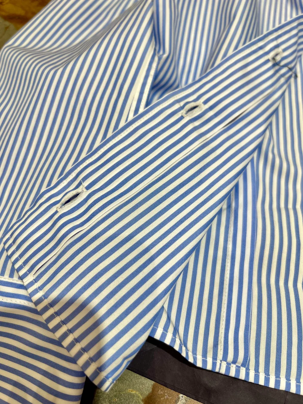 프라다 버튼업 스트라이프 셔츠