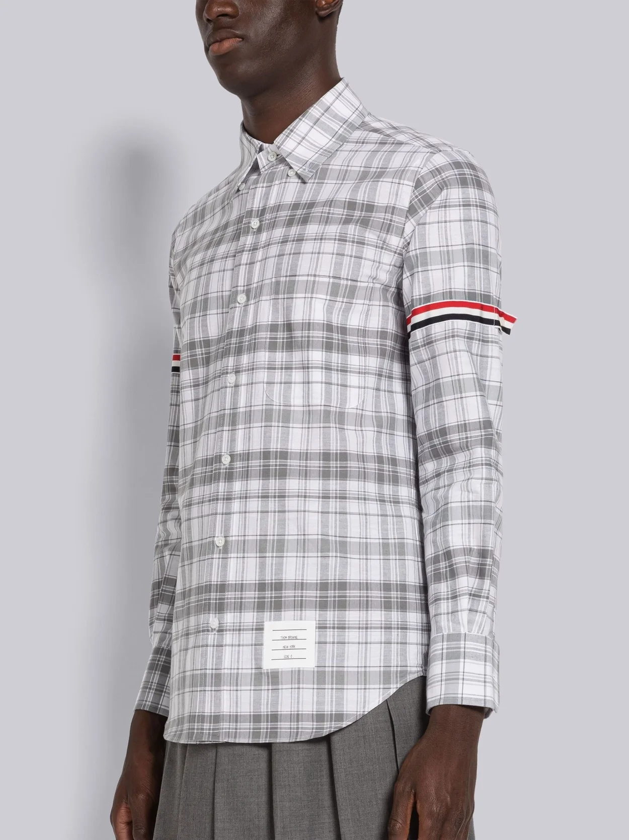 톰브라운 미디엄 그레이 스트라이프 플레이드 셔츠