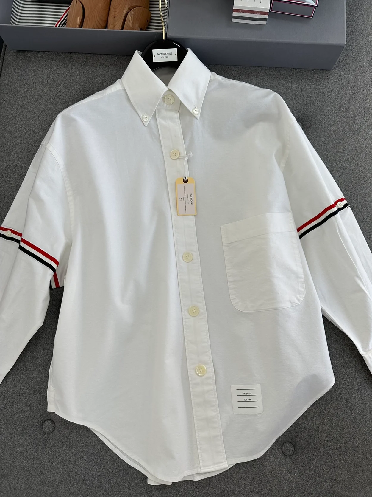 톰브라운 RWB 스트라이프 디테일 셔츠 화이트
