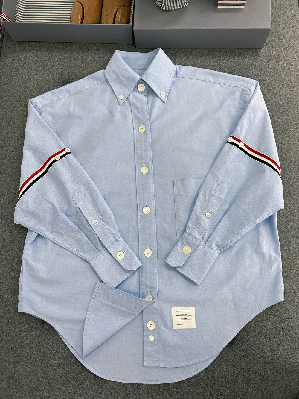 톰브라운 RWB 스트라이프 디테일 셔츠 블루