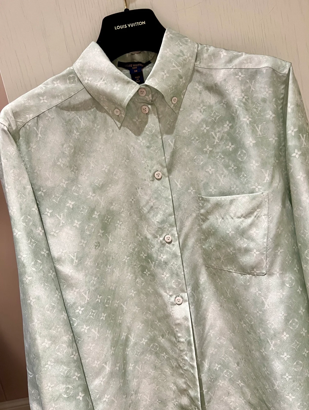 루이비통 모노그램 클라우드 셔츠 1AFDLV