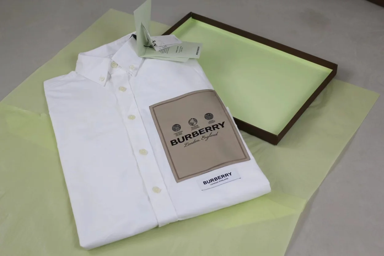 버버리 코튼 트래포트 셔츠