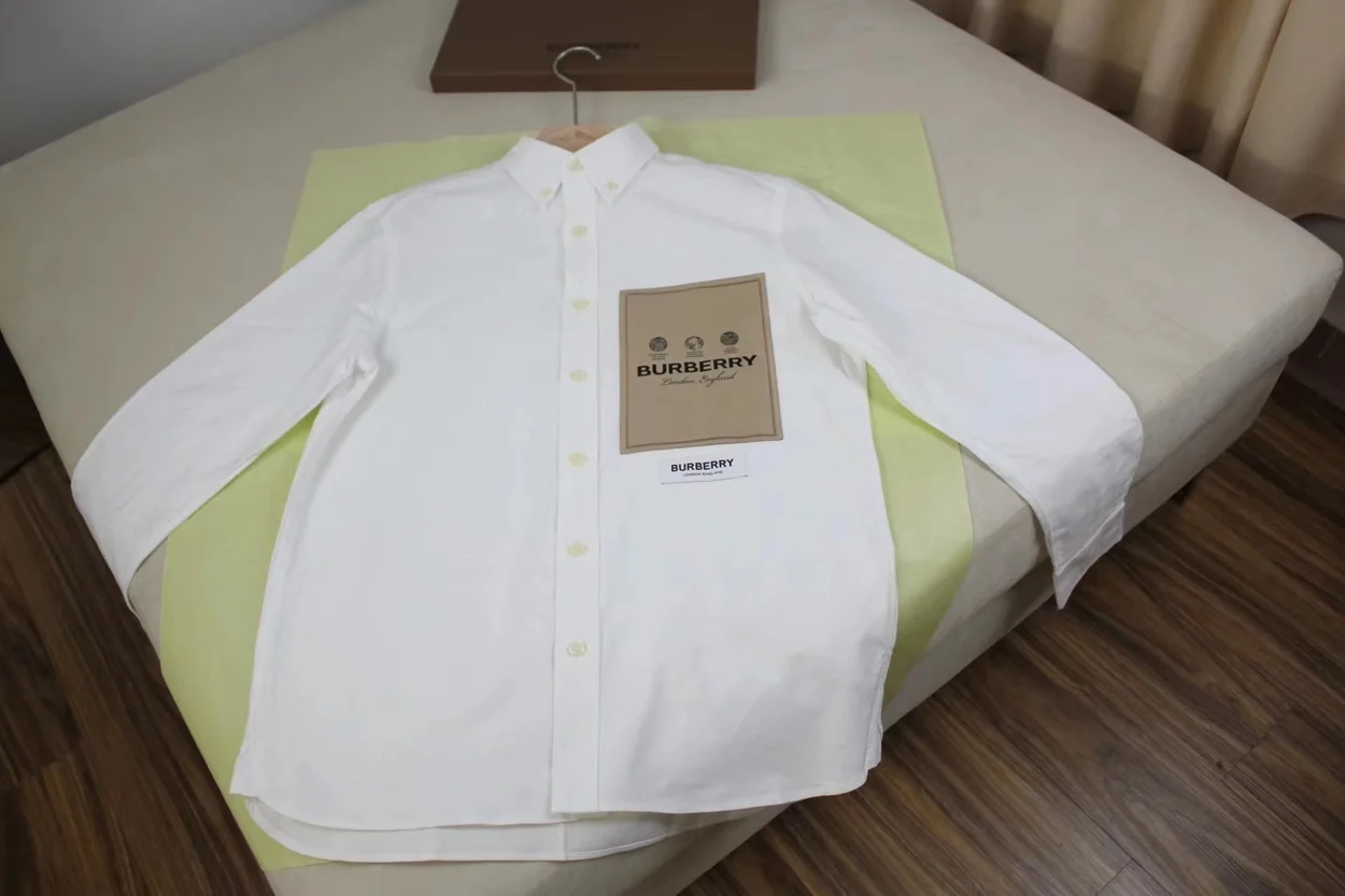 버버리 코튼 트래포트 셔츠