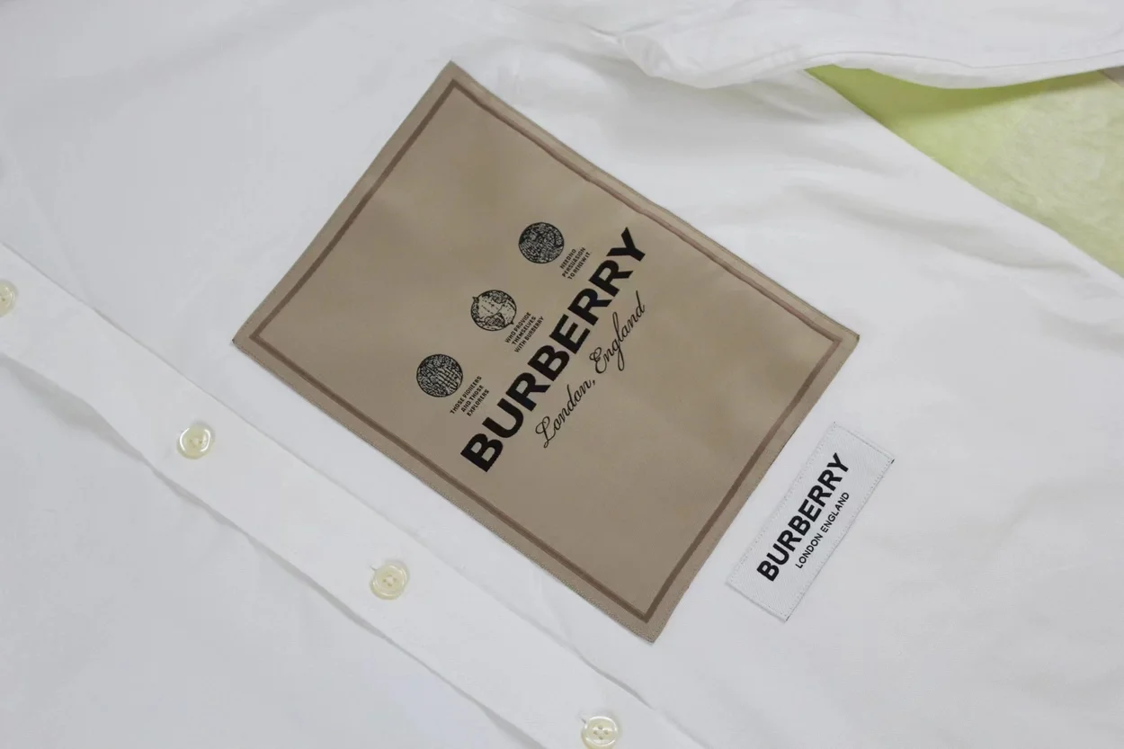 버버리 코튼 트래포트 셔츠