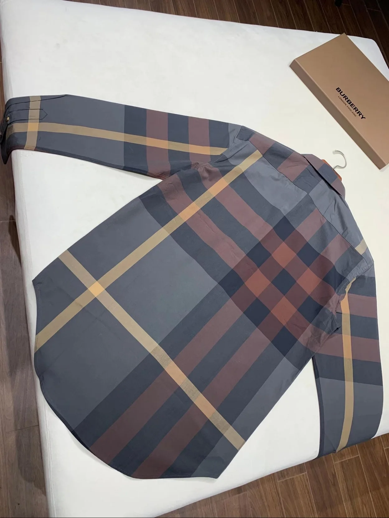 버버리 체크 스트레치 코튼 포플린 셔츠