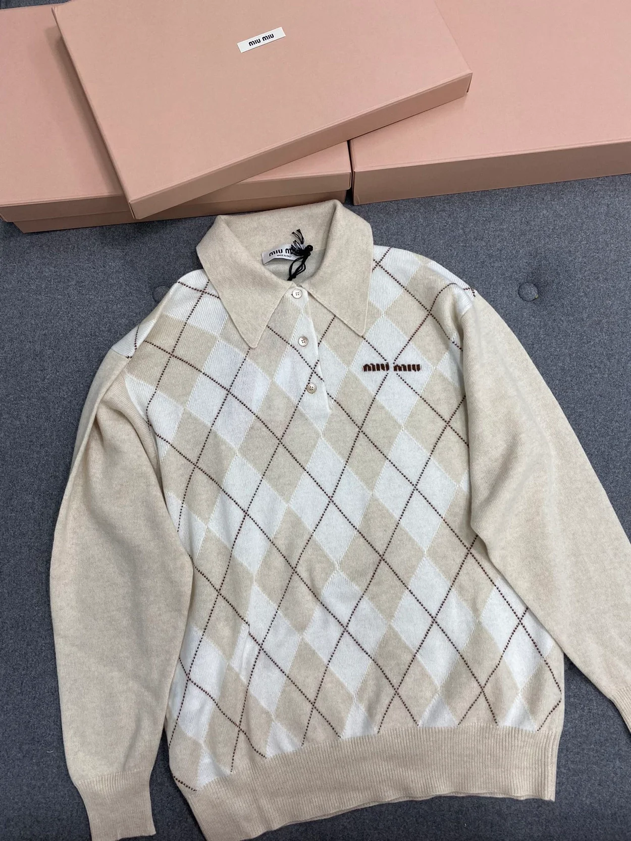 미우미우 캐시미어 니트 폴로 셔츠