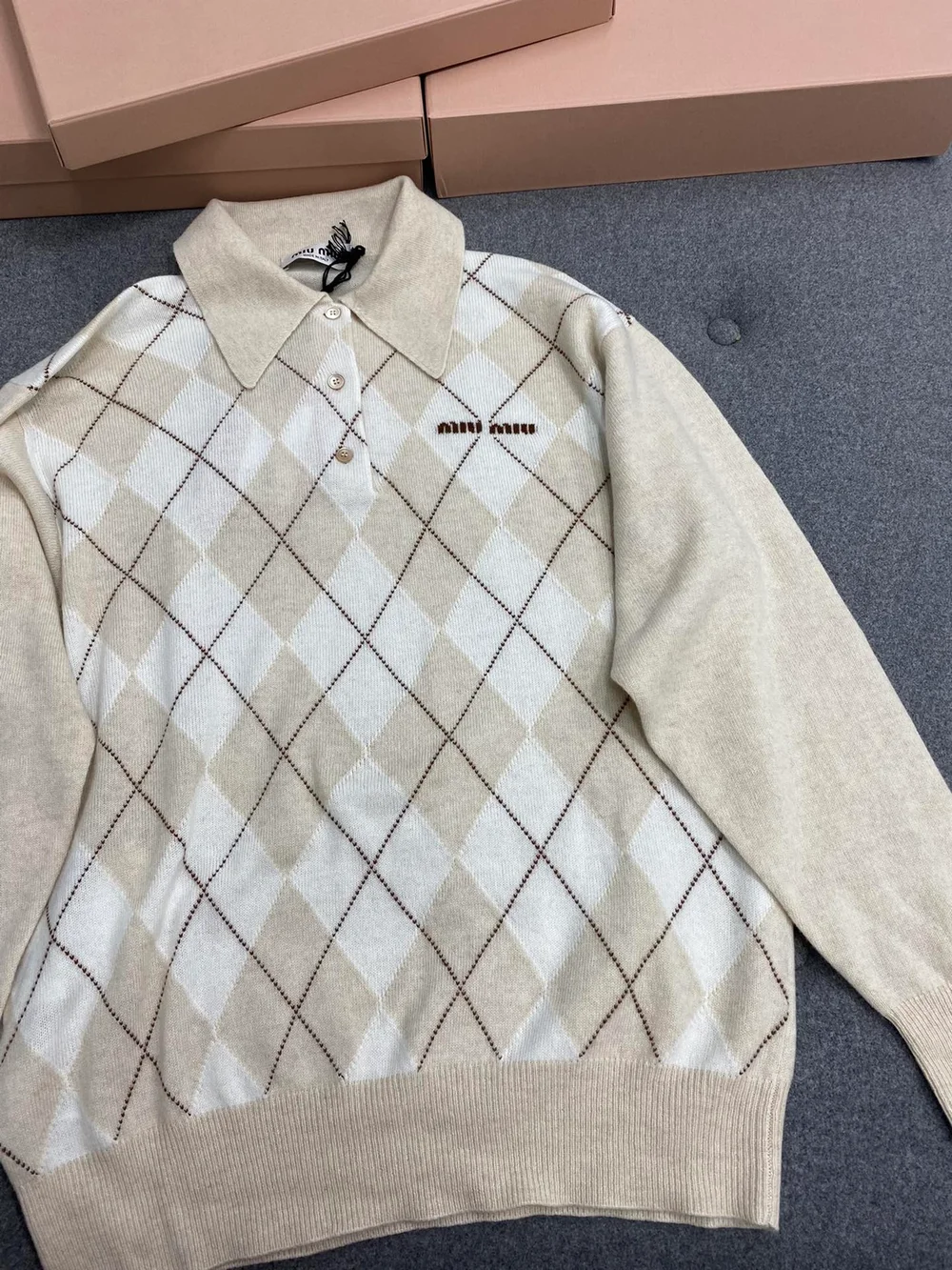 미우미우 캐시미어 니트 폴로 셔츠