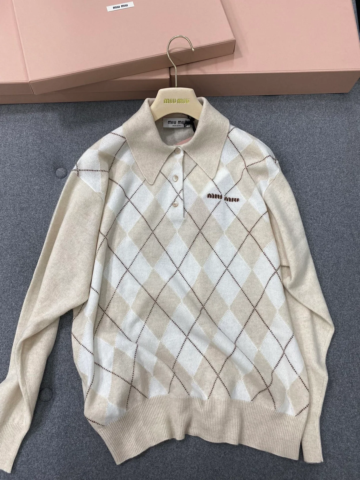 미우미우 캐시미어 니트 폴로 셔츠
