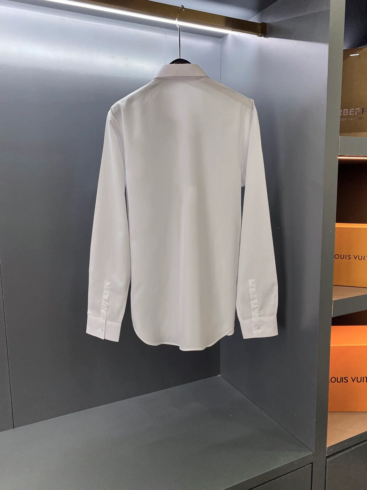 디올 BEE 화이트 셔츠