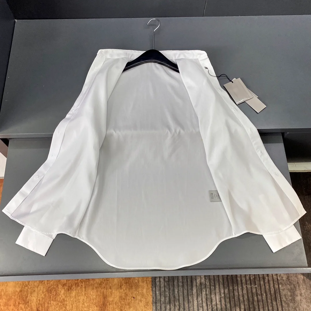 디올 BEE 화이트 셔츠