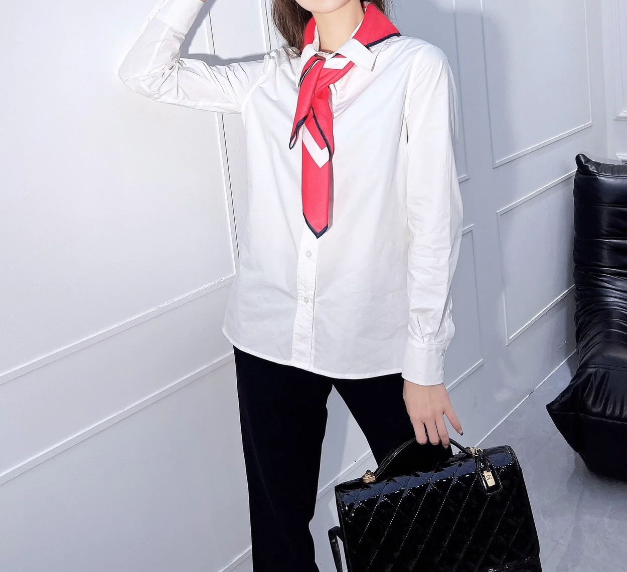 루이비통 트리컬러 모노그램 스카프 셔츠 1AC0CC