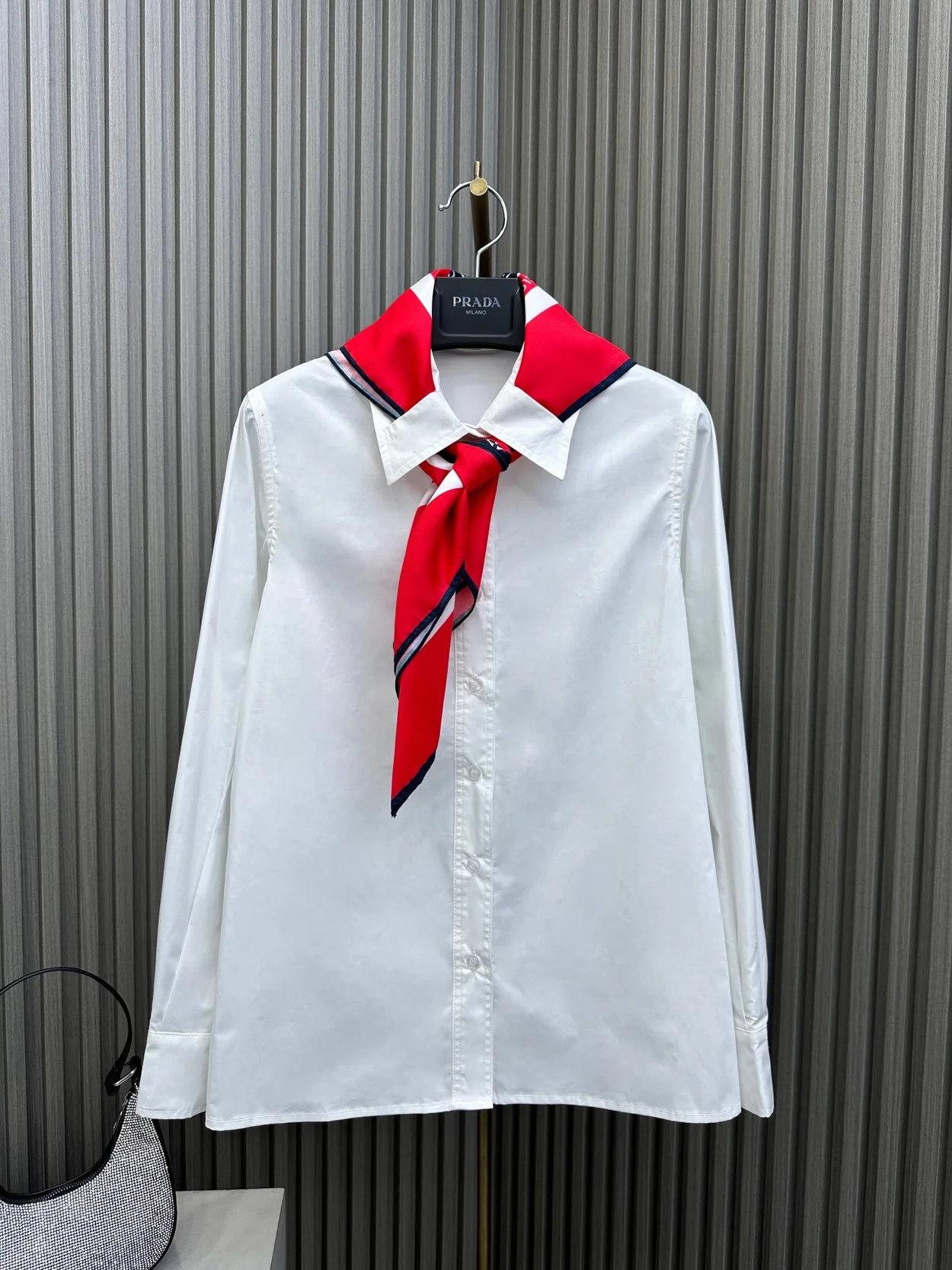 루이비통 트리컬러 모노그램 스카프 셔츠 1AC0CC