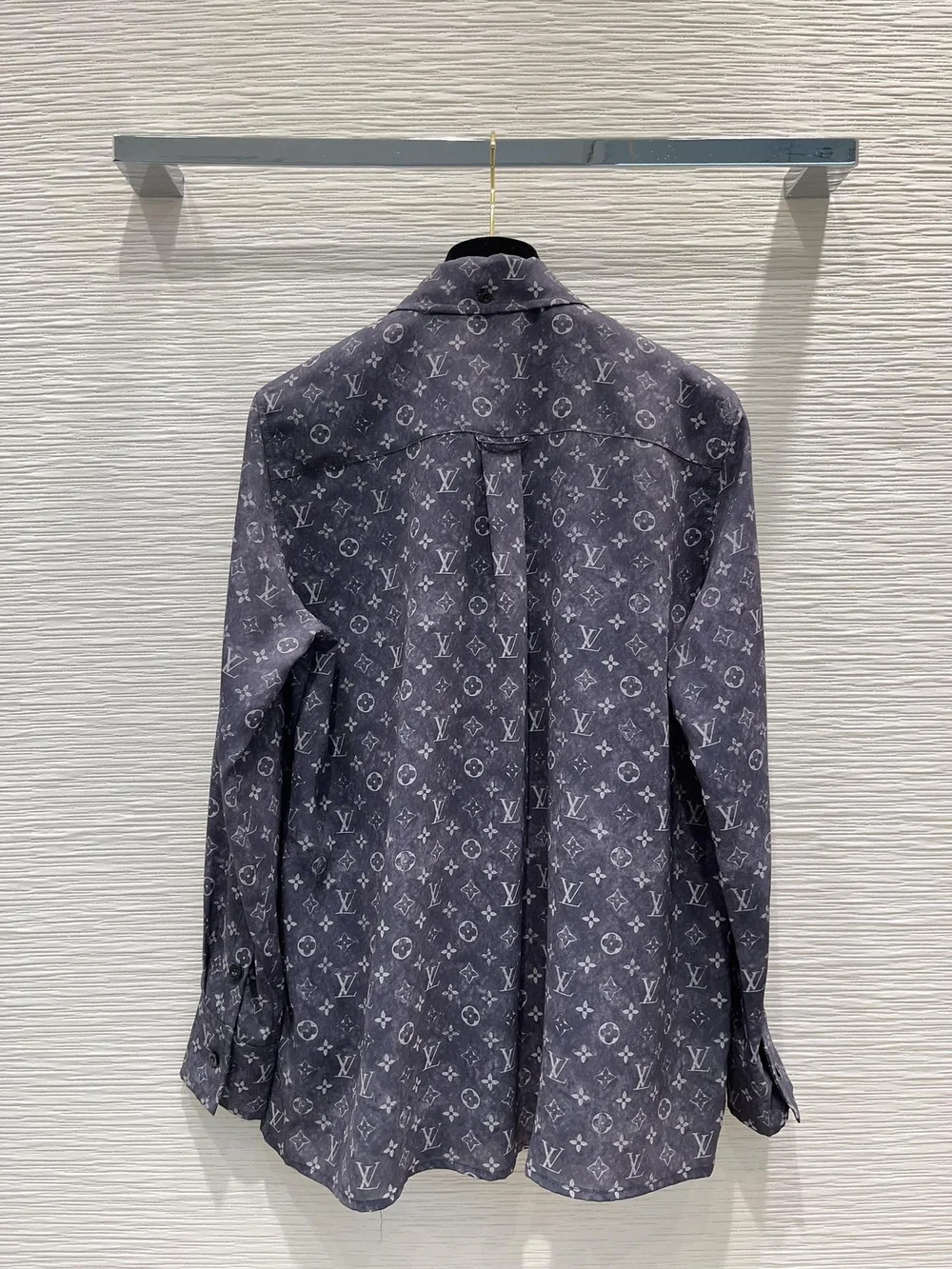 루이비통 모노그램 클라우드 셔츠 1AFHI8