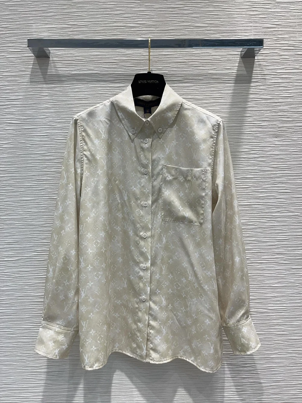 루이비통 모노그램 클라우드 셔츠 1AFDLK