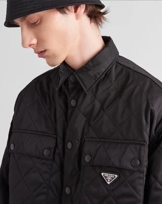 프라다 리나일론 패디드 셔츠 블랙