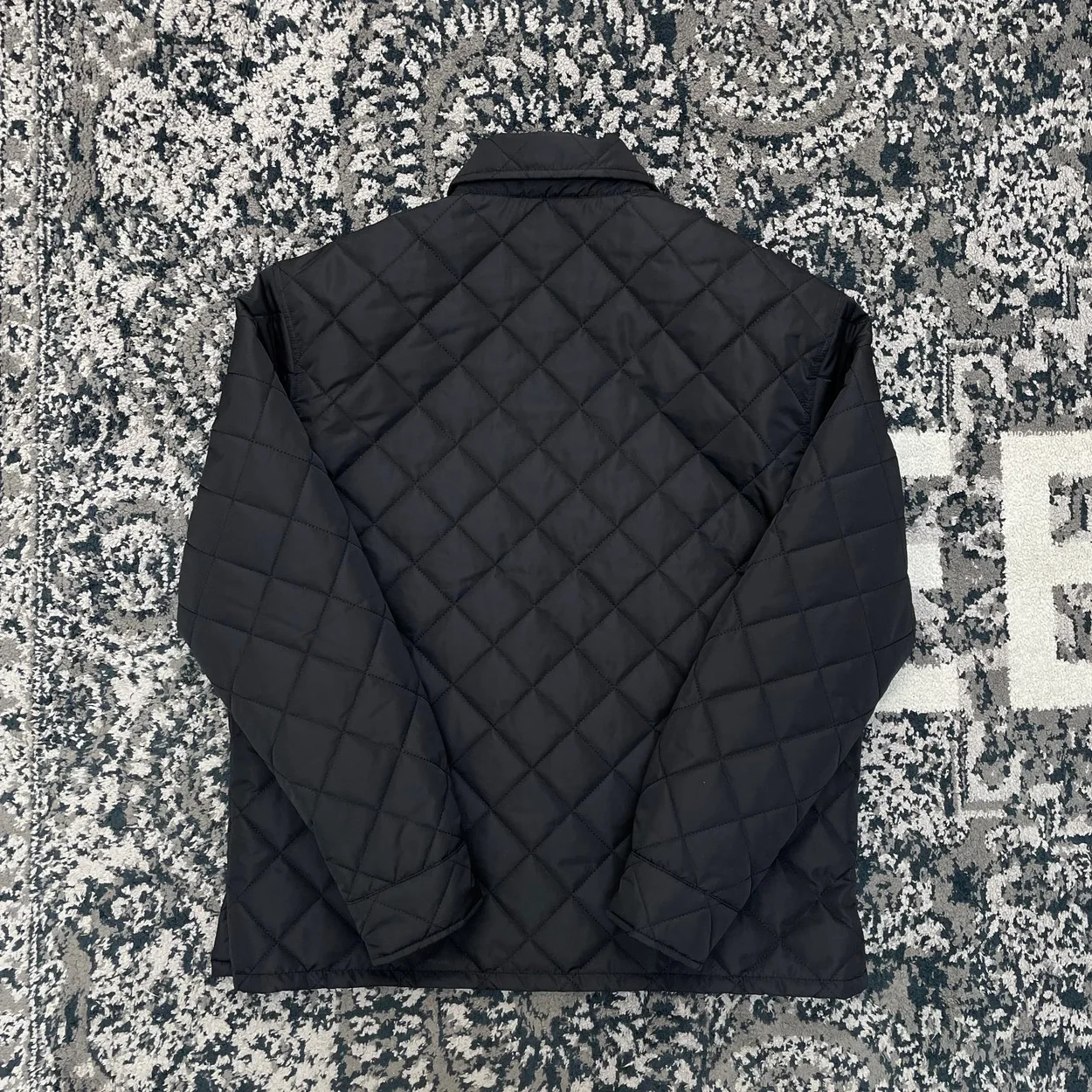 프라다 리나일론 패디드 셔츠 블랙