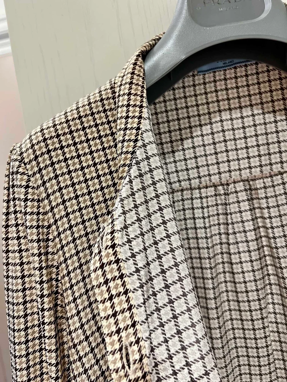 프라다 체크 프린트 실크 셔츠