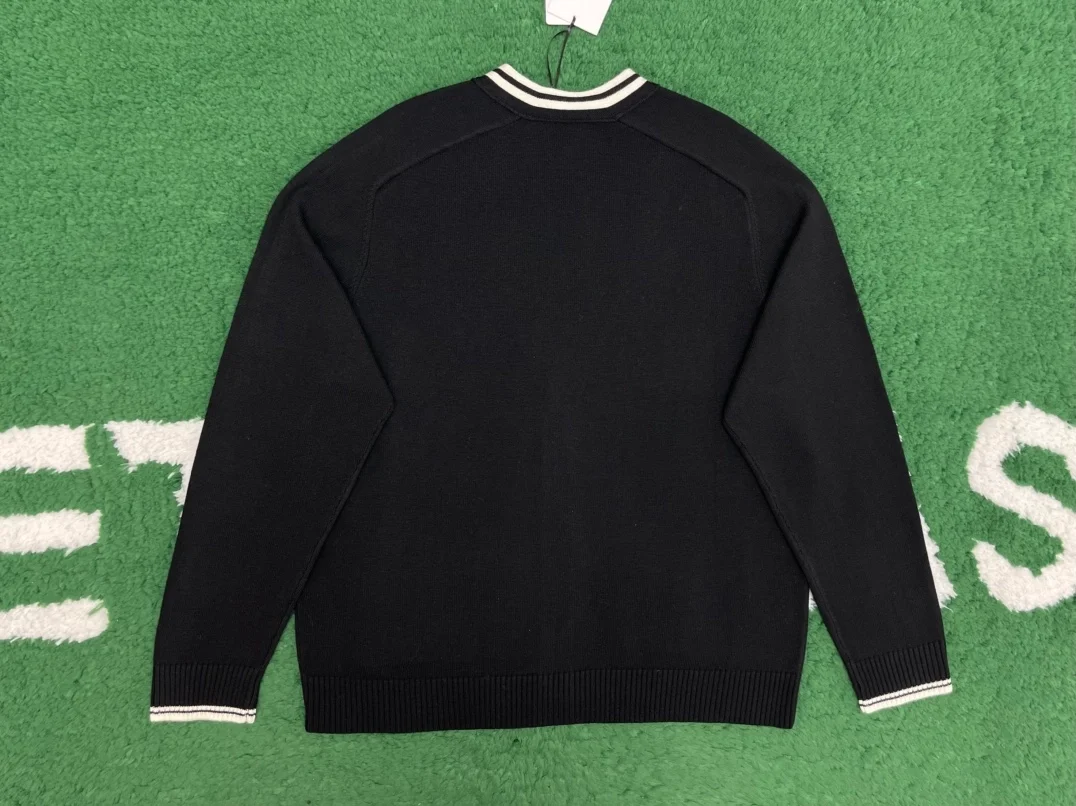 셀린느 트리옹프 가디건 블랙