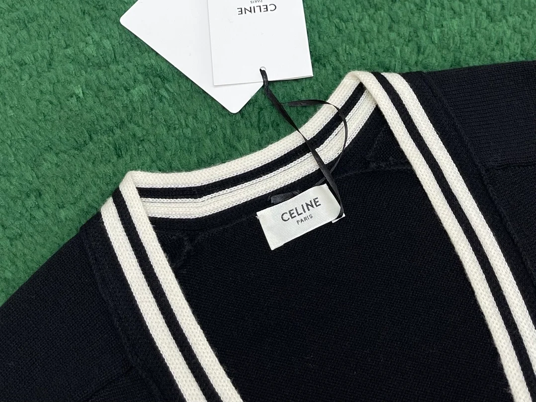 셀린느 트리옹프 가디건 블랙