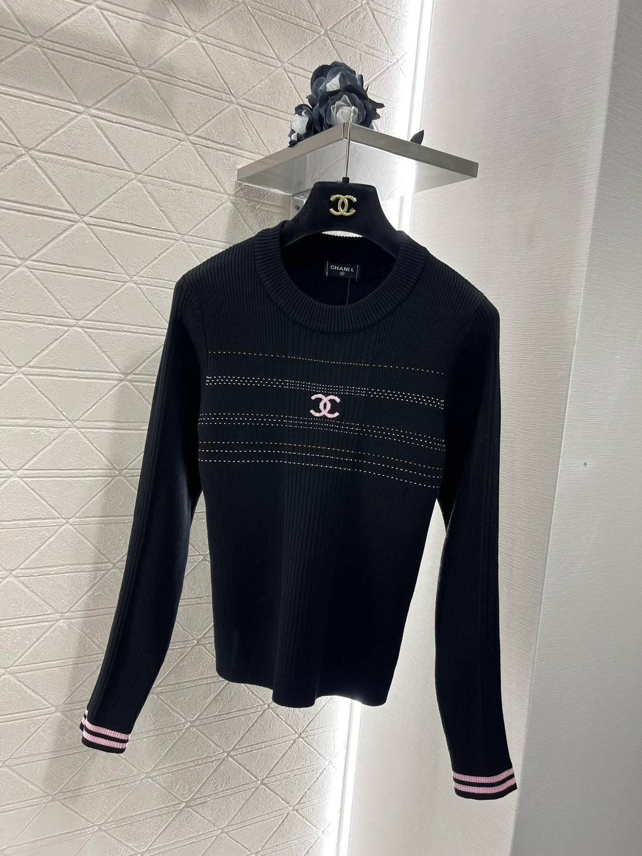 샤넬 엠브로이디드 크루넥 니트 블랙