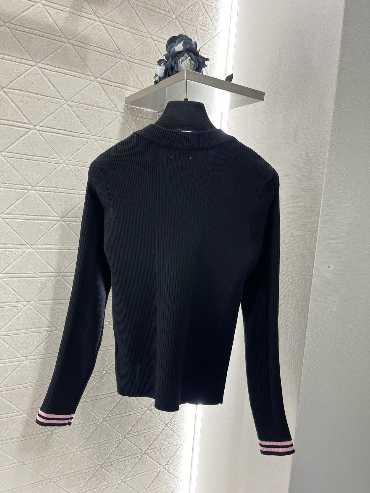 샤넬 엠브로이디드 크루넥 니트 블랙