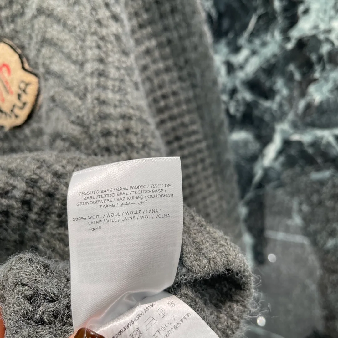 몽클레어 패치 니트 스웨터 (2color)