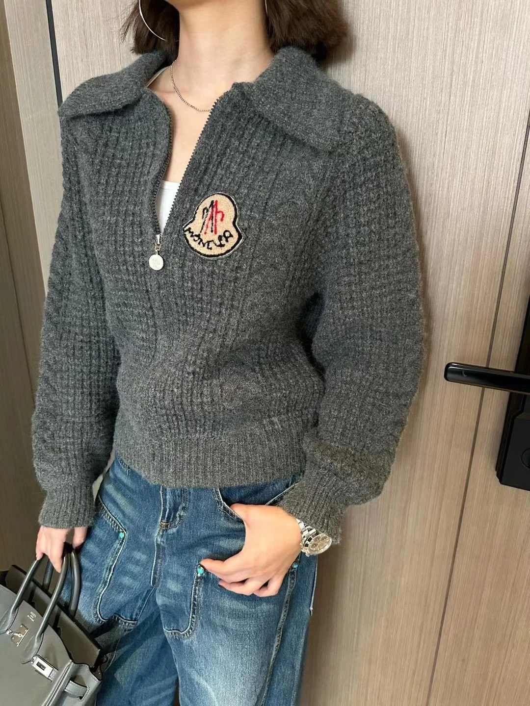 몽클레어 패치 니트 스웨터 (2color)