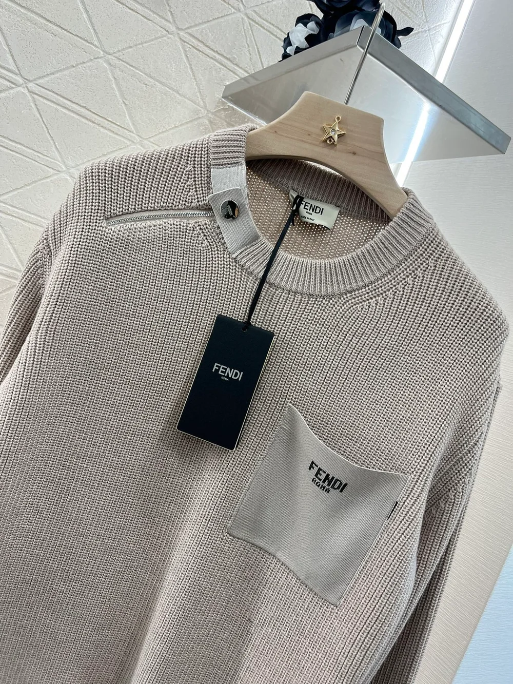 펜디 울 스웨터