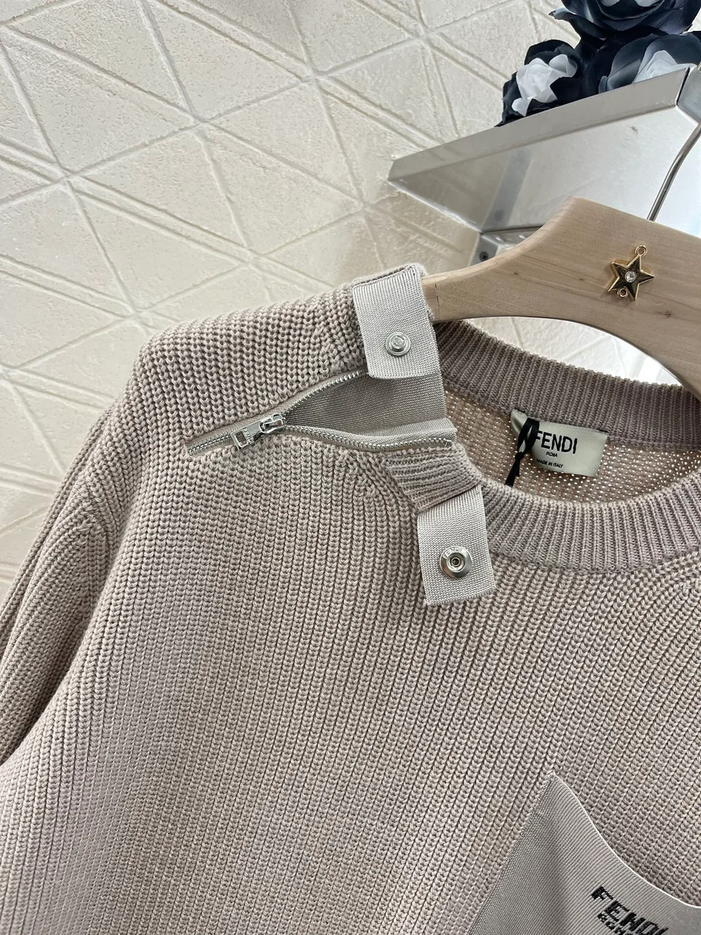 펜디 울 스웨터