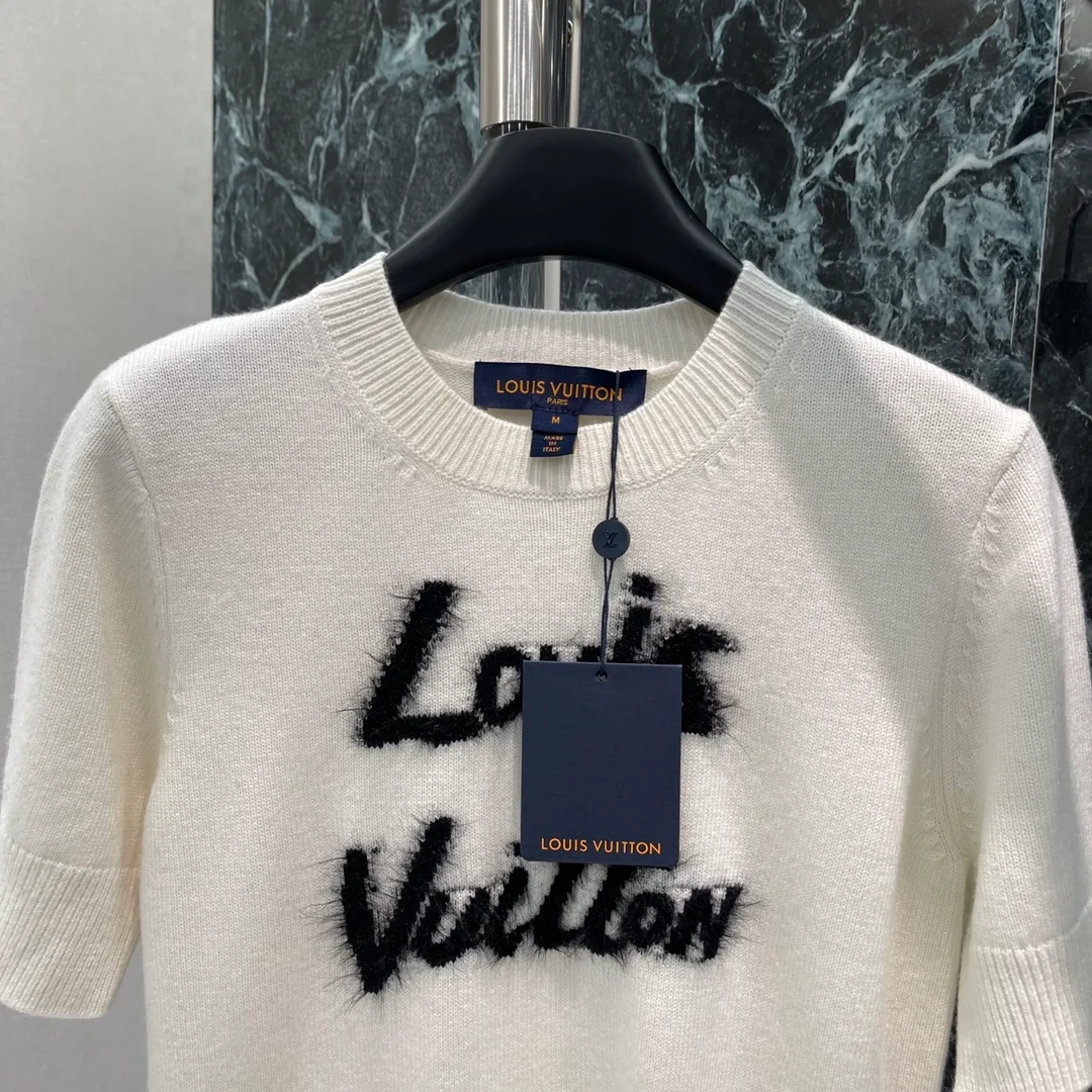 루이비통 브러쉬드 니트 탑 1AGBXZ