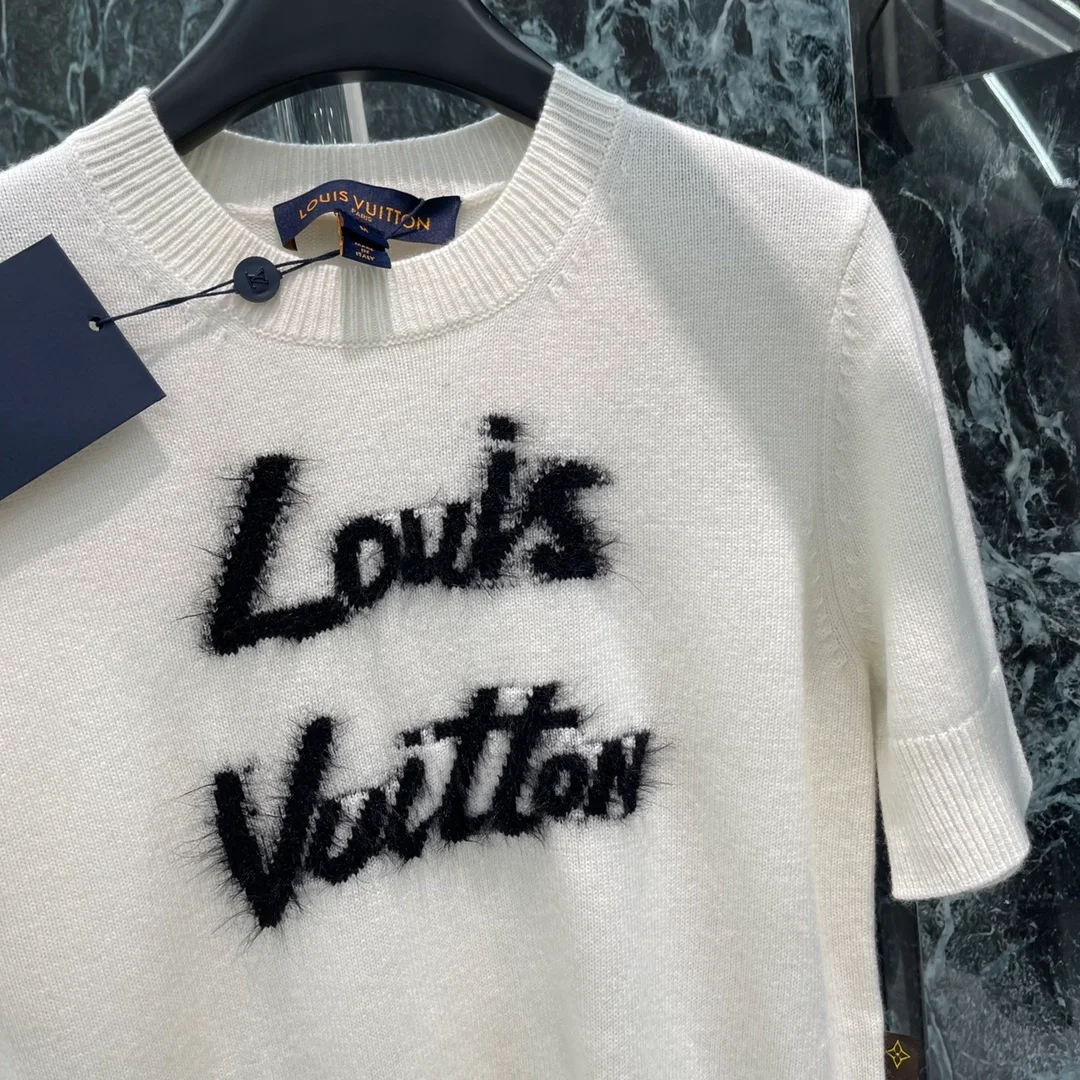 루이비통 브러쉬드 니트 탑 1AGBXZ