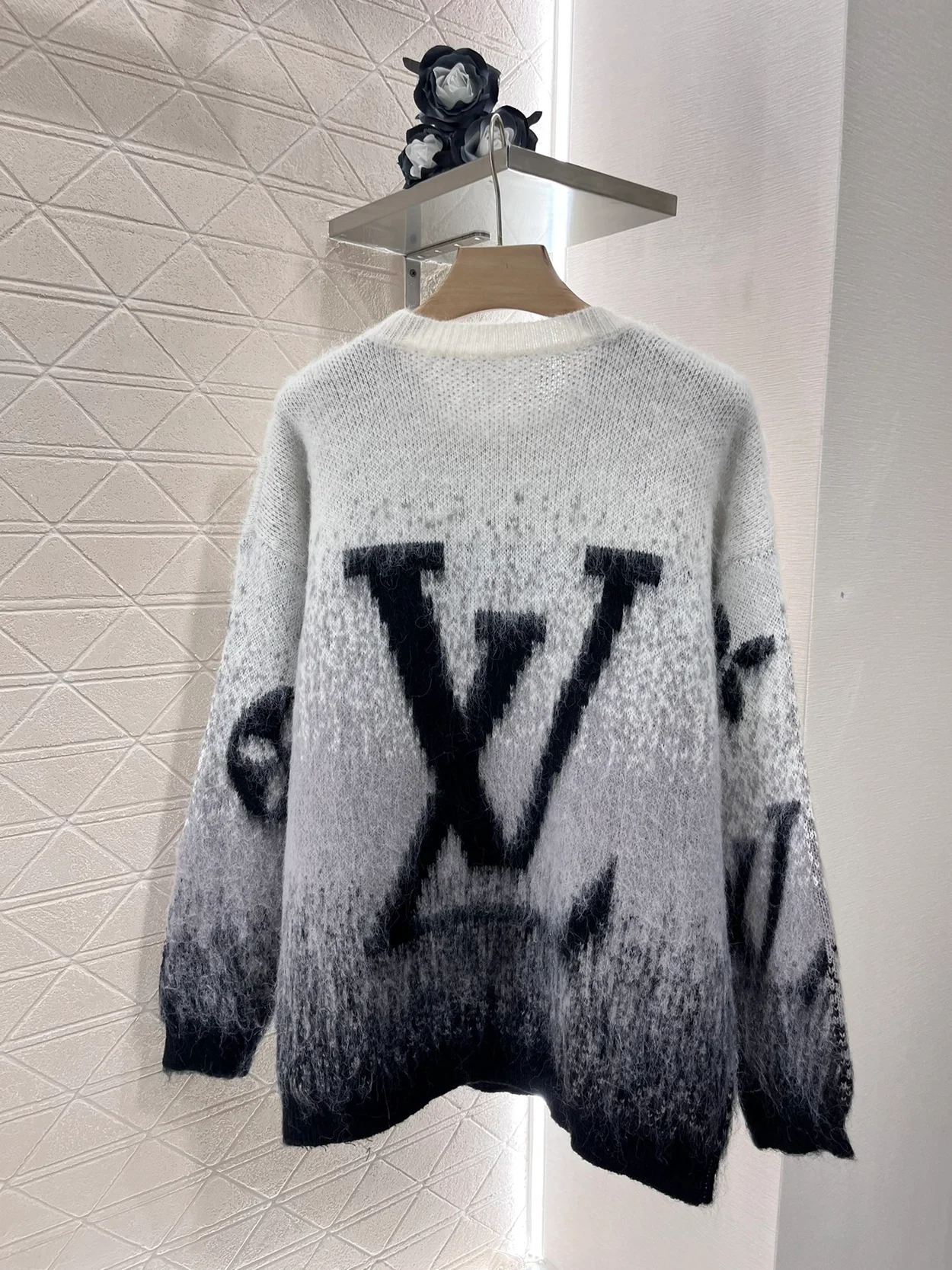 루이비통 그라디언트 크루넥 니트 풀오버