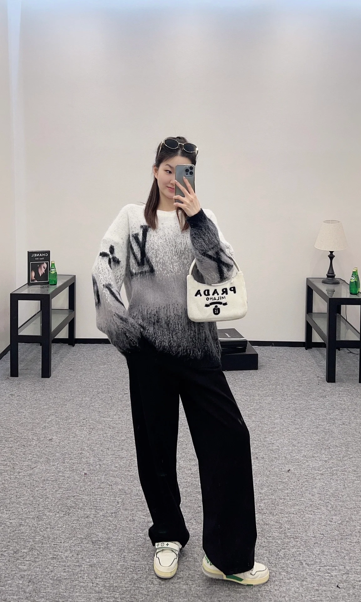 루이비통 그라디언트 크루넥 니트 풀오버