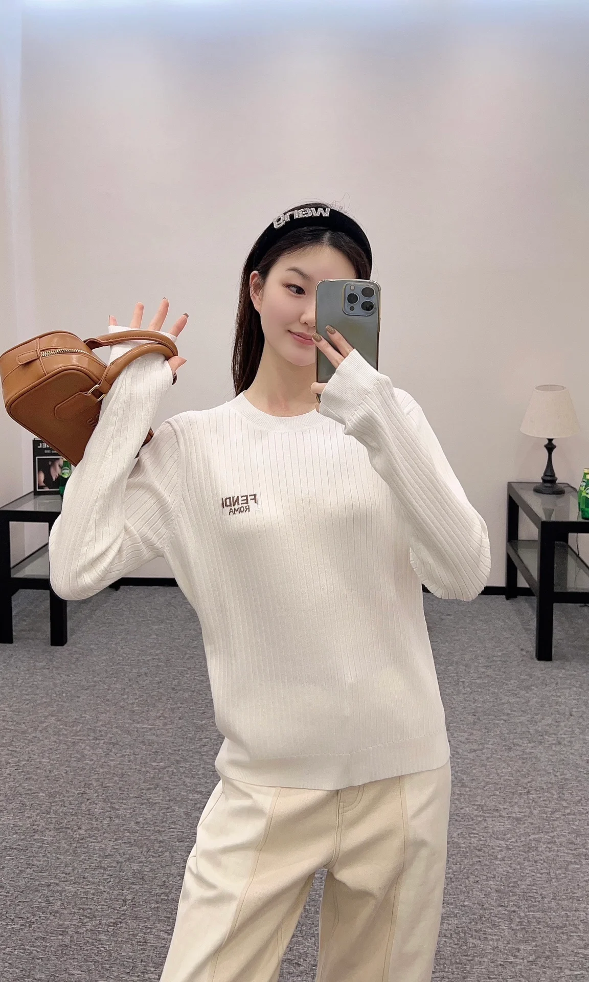 펜디 골지 니트 화이트