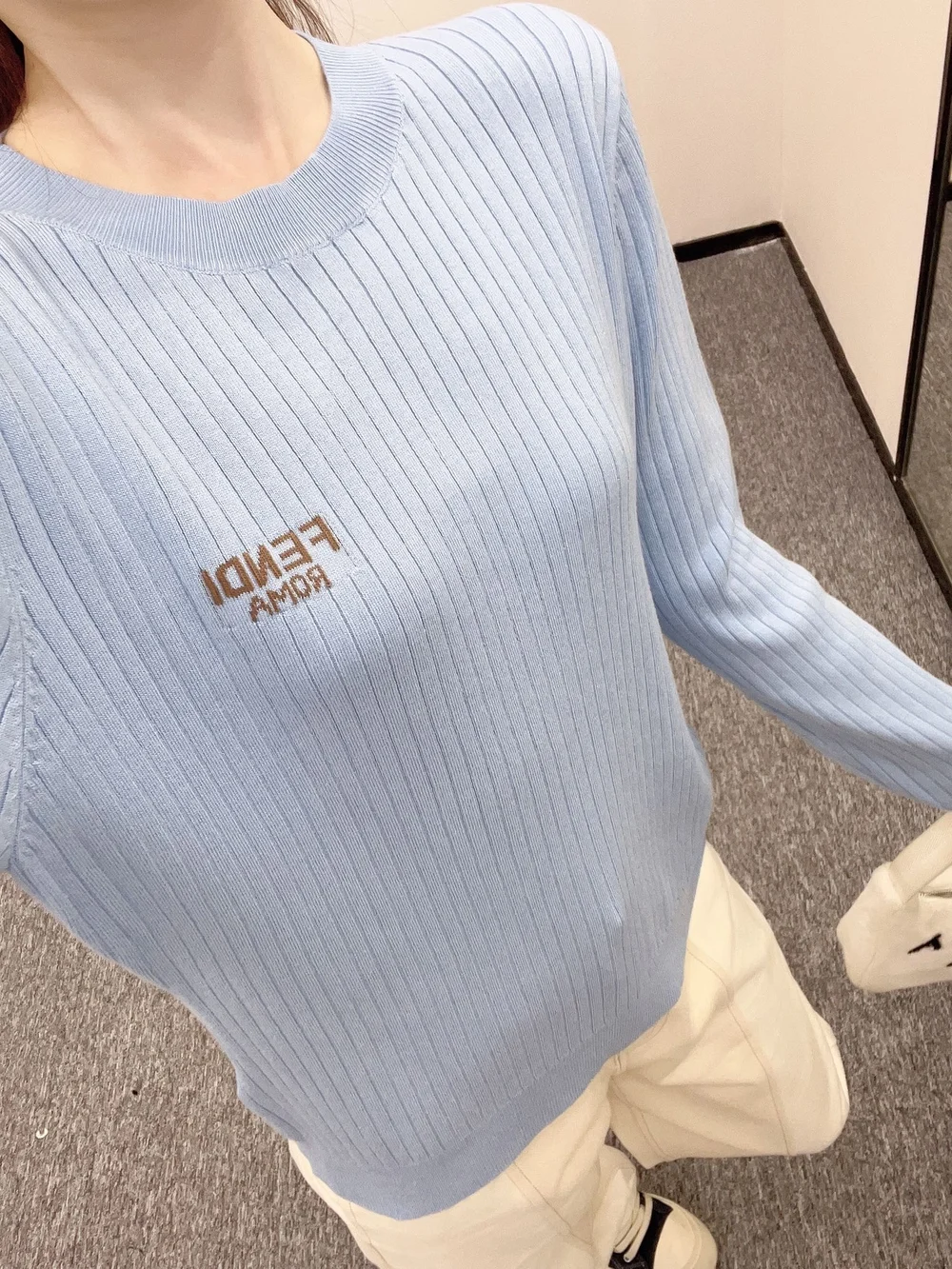 펜디 골지 니트 스카이