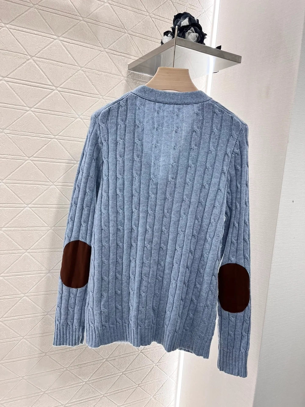 셀린느 캐시미어 케이블 니트 트리옹프 가디건 스카이