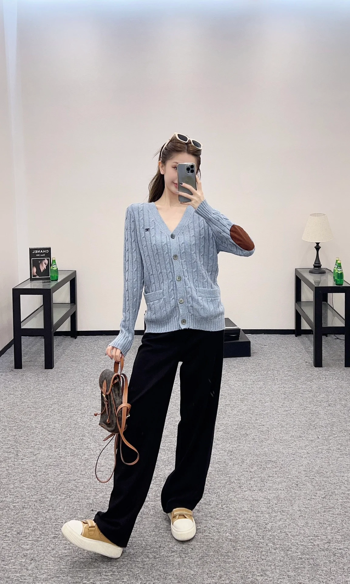 셀린느 캐시미어 케이블 니트 트리옹프 가디건 스카이