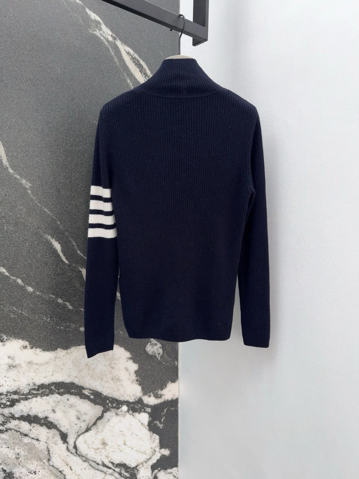 톰브라운 스트라이프 골지 니트 네이비