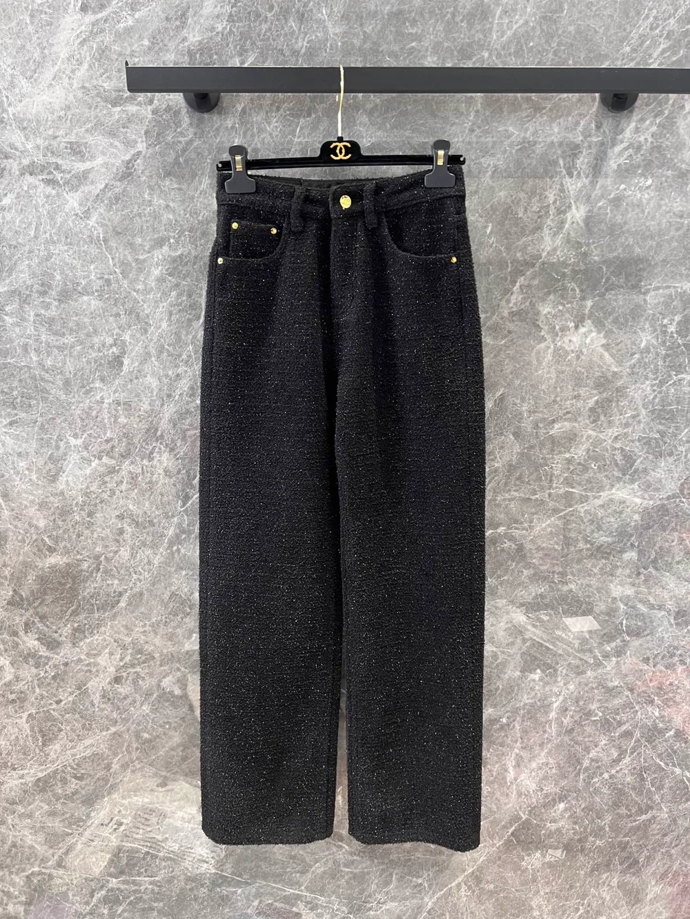 샤넬 핑크 라벨 로고 팬츠 블랙