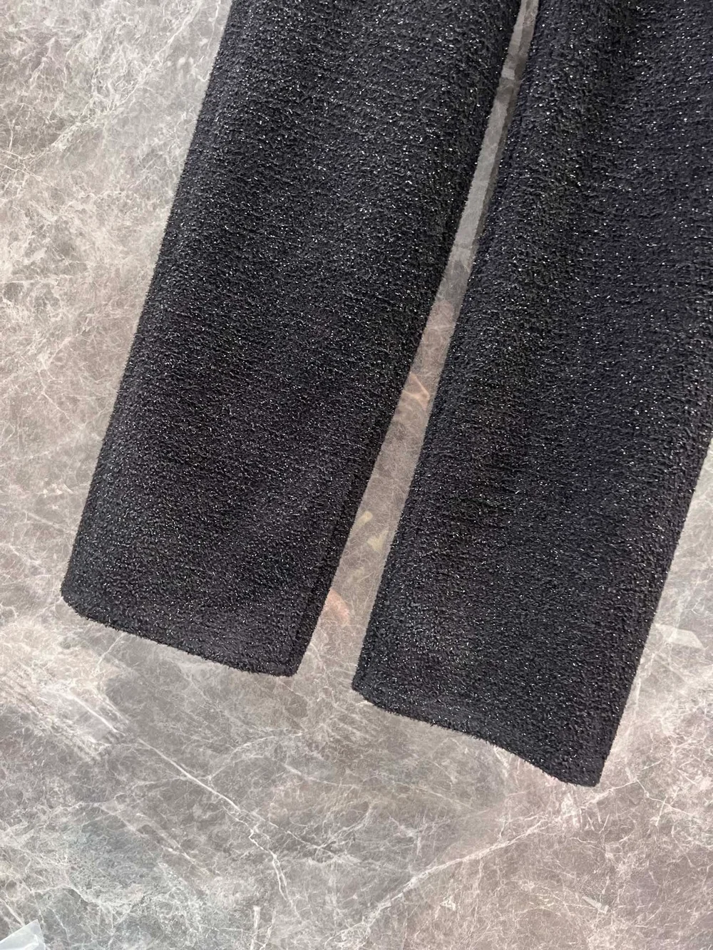 샤넬 핑크 라벨 로고 팬츠 블랙