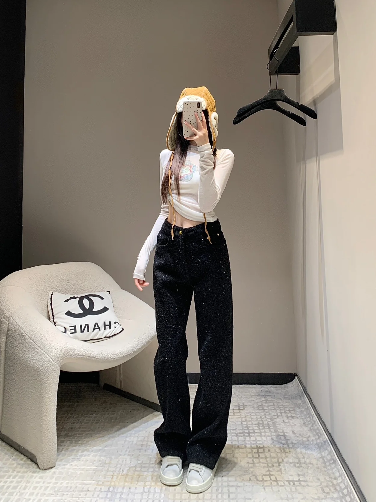 샤넬 핑크 라벨 로고 팬츠 블랙