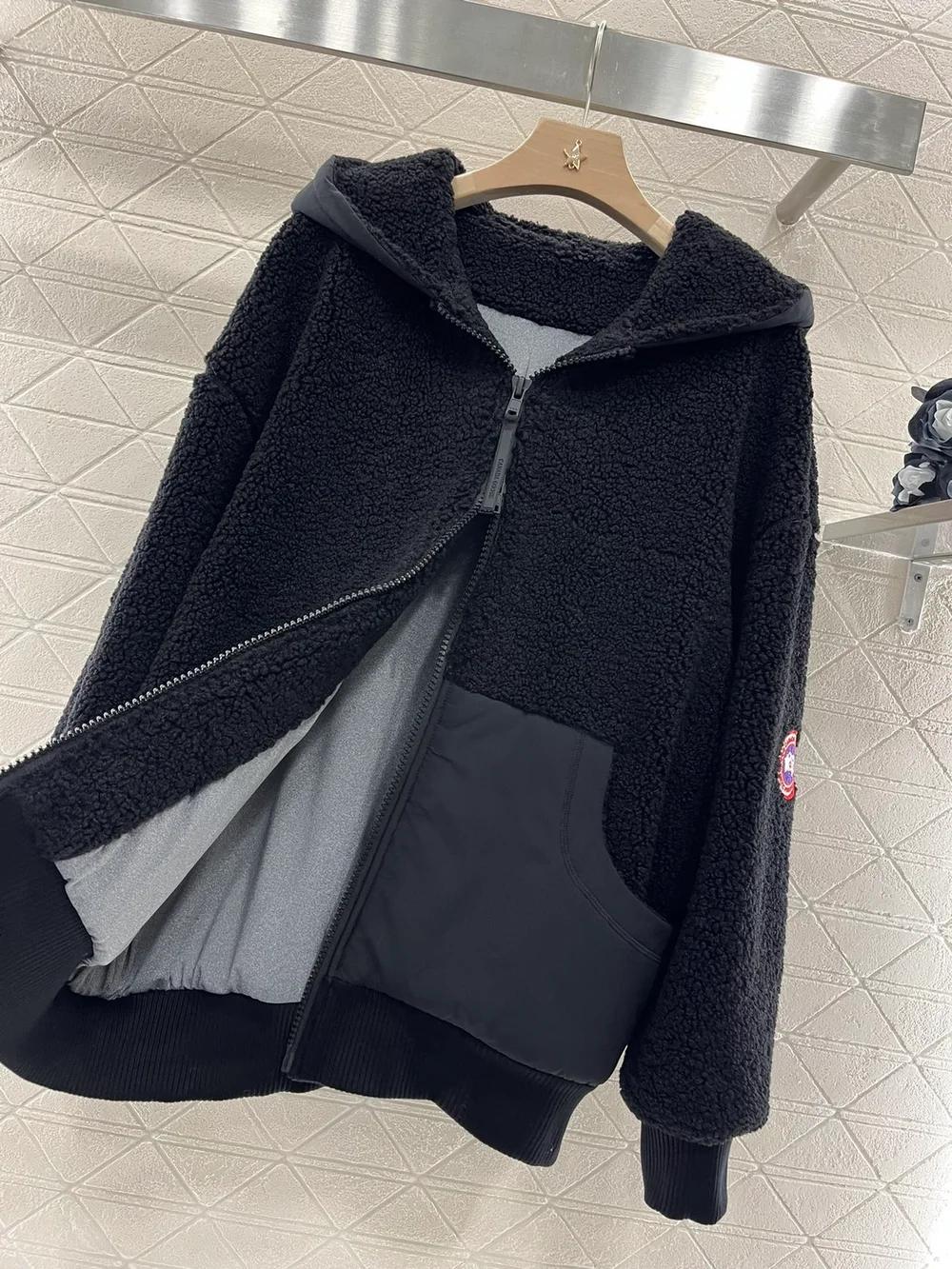 캐나다구스 오버사이즈 플리스 후디 블랙