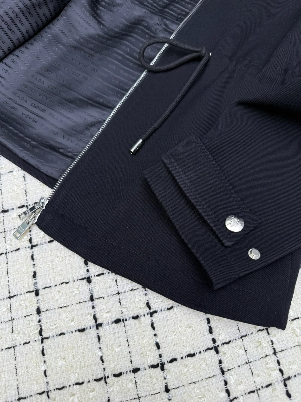 프라다 로고 후드 집업