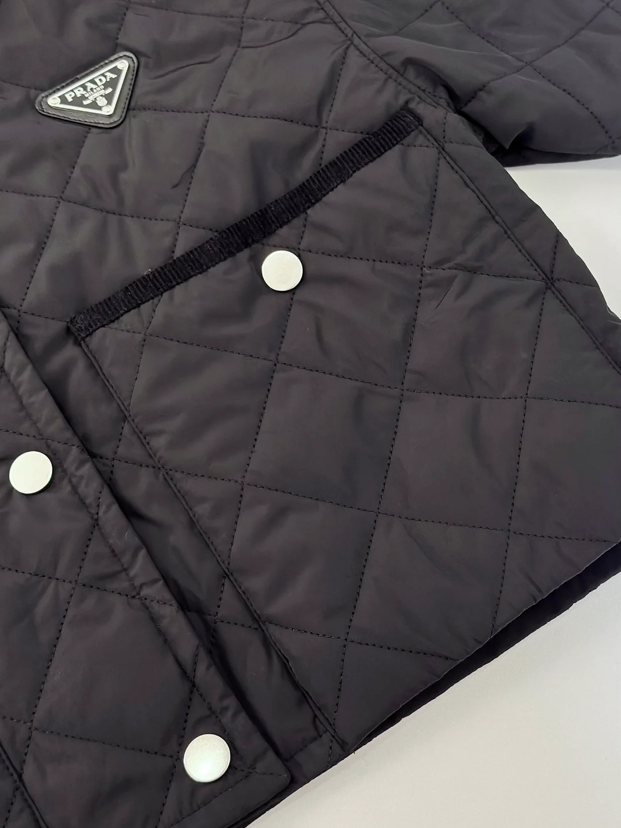 프라다 리나일론 크롭 재킷