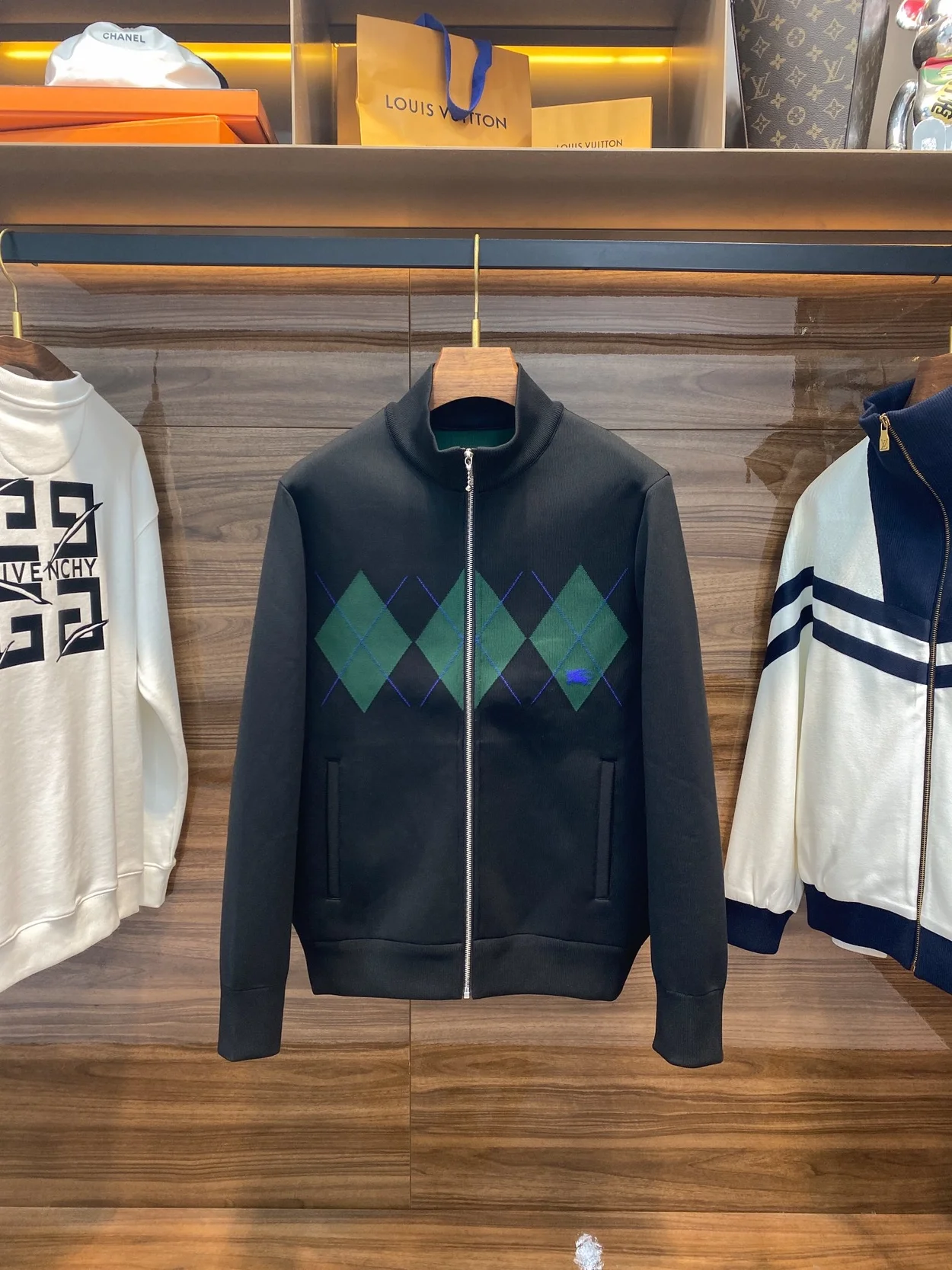 버버리 아가일 트랙 재킷