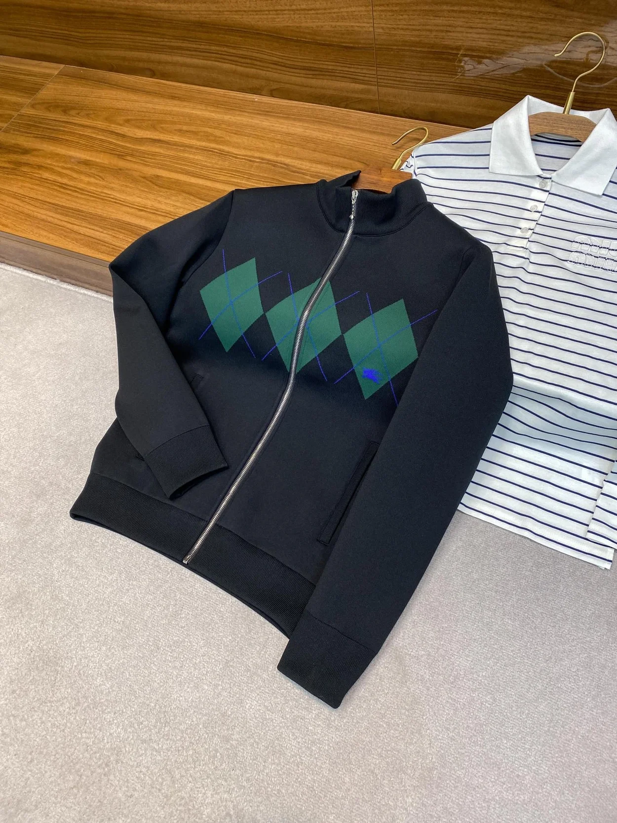 버버리 아가일 트랙 재킷