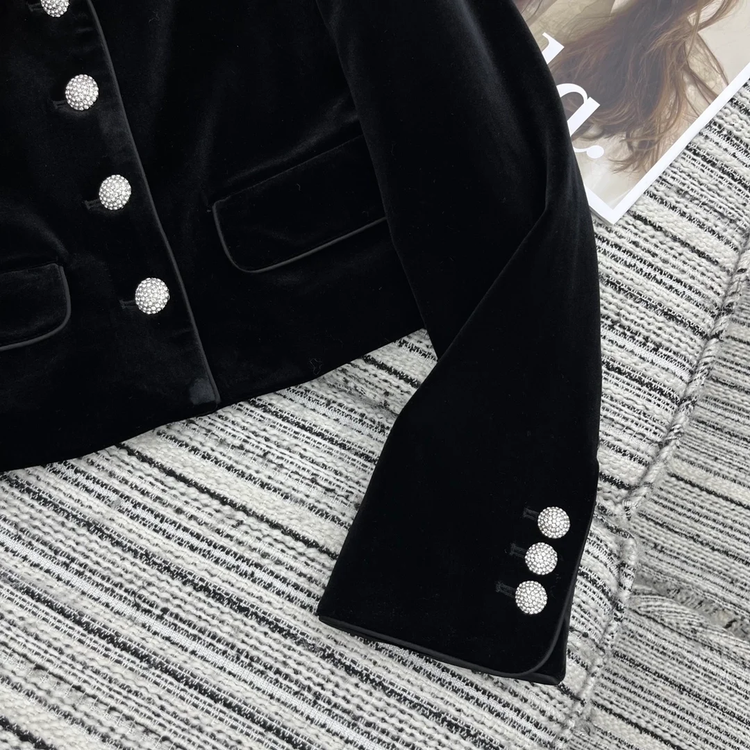 미우미우 싱글브레스트 벨벳 재킷