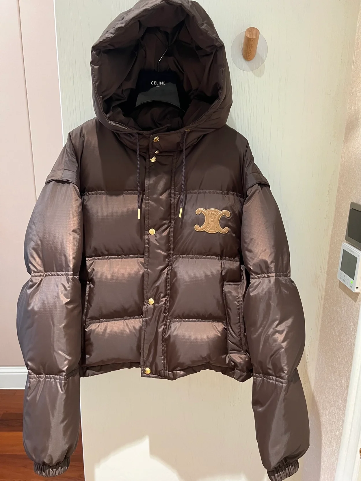 셀린느 트리옹프 크롭 다운 자켓