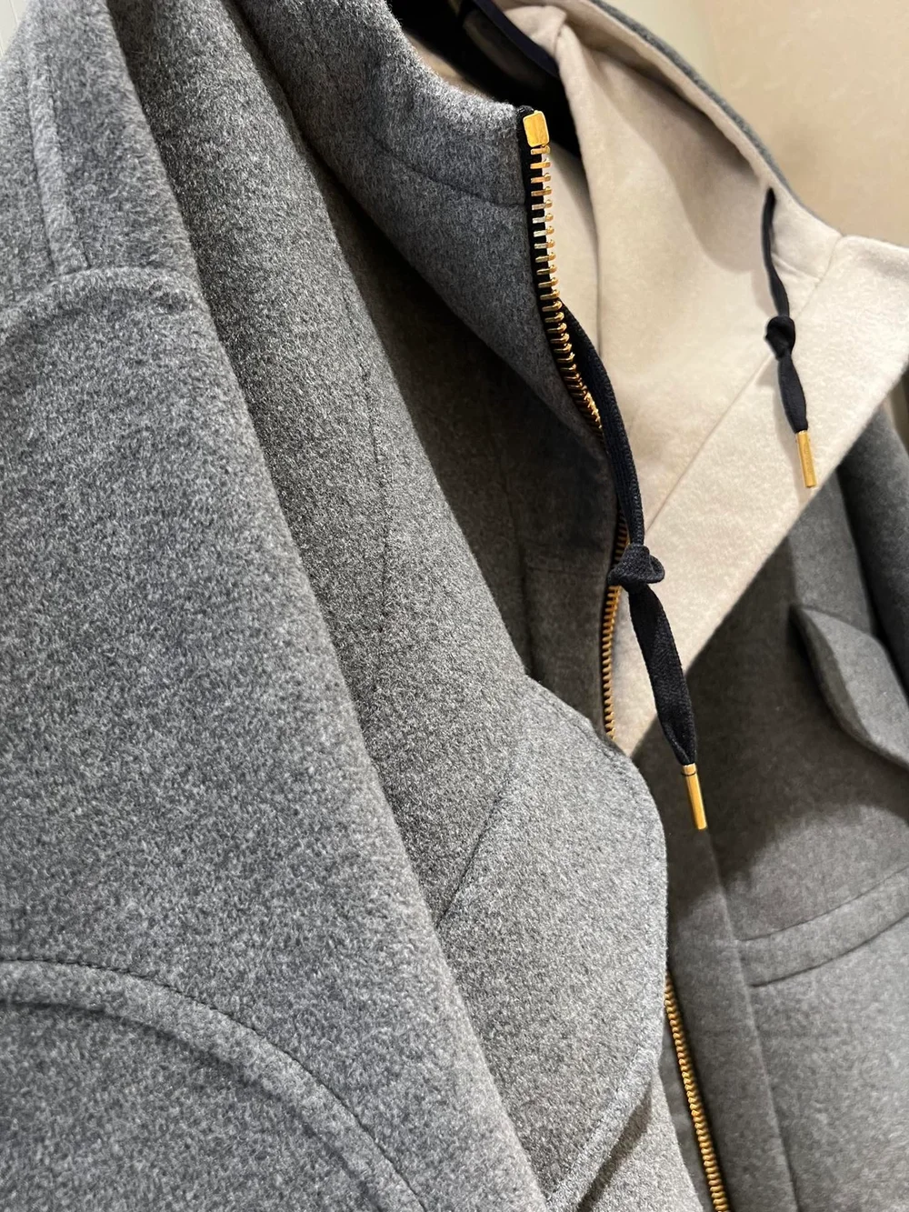 루이비통 더블 페이스 페플럼 자켓 1ABS4H